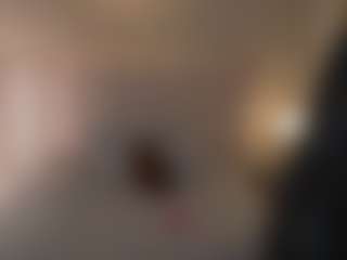 Live cam show with Emma-Vloss - Skinny Teen (18+) on CamSodaAdn