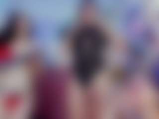 Live cam show with Luna and ALL - Middle Aged on Soda Cam