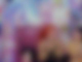 Live cam show with Luna and ALL - Middle Aged on AdultVida.com