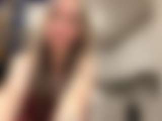 RobbynOkihara's Live Sex Cam Show