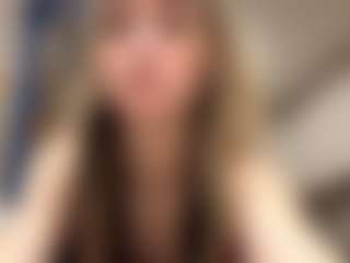 RobbynOkihara's Live Sex Cam Show