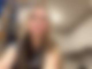 RobbynOkihara's Live Sex Cam Show
