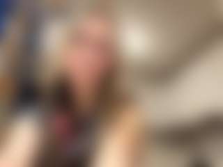 RobbynOkihara's Live Sex Cam Show
