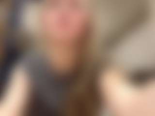 RobbynOkihara's Live Sex Cam Show
