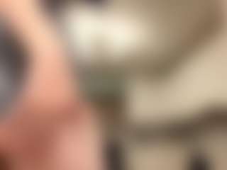 RobbynOkihara's Live Sex Cam Show