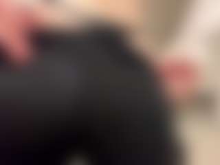 RobbynOkihara's Live Sex Cam Show