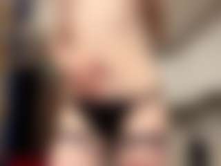 RobbynOkihara's Live Sex Cam Show