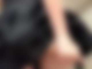 RobbynOkihara's Live Sex Cam Show