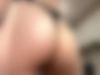RobbynOkihara's Live Sex Cam Show