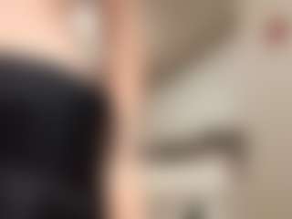 RobbynOkihara's Live Sex Cam Show