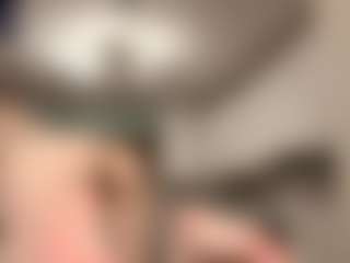 RobbynOkihara's Live Sex Cam Show