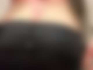 RobbynOkihara's Live Sex Cam Show