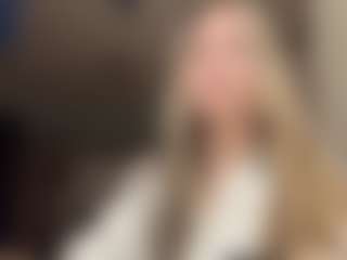 RobbynOkihara's Live Sex Cam Show