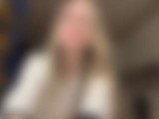 RobbynOkihara's Live Sex Cam Show