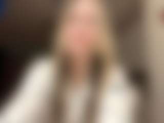 RobbynOkihara's Live Sex Cam Show