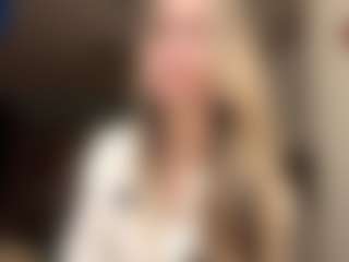 RobbynOkihara's Live Sex Cam Show