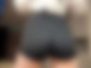 RobbynOkihara's Live Sex Cam Show