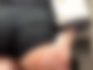 RobbynOkihara's Live Sex Cam Show