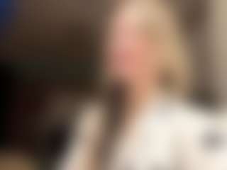 RobbynOkihara's Live Sex Cam Show