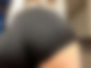 RobbynOkihara's Live Sex Cam Show