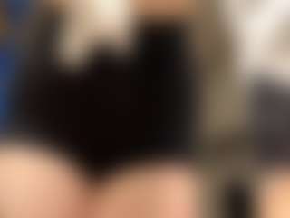 RobbynOkihara's Live Sex Cam Show