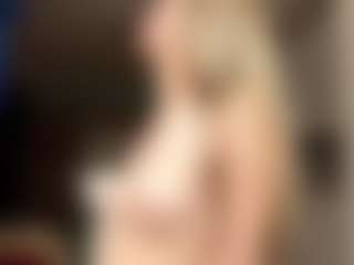 RobbynOkihara's Live Sex Cam Show