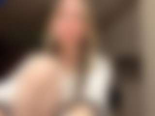 RobbynOkihara's Live Sex Cam Show
