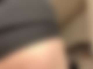 RobbynOkihara's Live Sex Cam Show