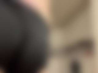 RobbynOkihara's Live Sex Cam Show