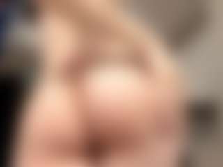 RobbynOkihara's Live Sex Cam Show
