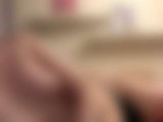 Live cam show with RobbynOkihara - Athletic on CamwithHer