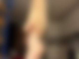 Show live cam dengan RobbynOkihara - Blonde Hair Fetish di Camsoda
