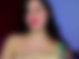 Live cam show with SweetAlessa - Tease on Camsoda
