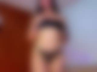 Live cam show with SweetAlessa - Shaved Pussy on infinitiblacc.com