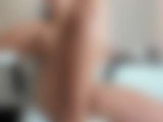 Live cam show with Alina-Hart - Deepthroat on intimatelivegirls.com