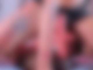 Live cam show with calioperoux - Nipple Piercings on Uber Horny
