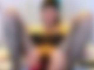 Live cam show with calioperoux - Skinny on sexytreat.net
