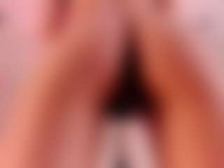 calioperoux's Live Sex Cam Show