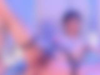 Live cam show with calioperoux - Petite on Hubzter Live