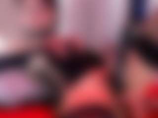 Live cam show with calioperoux - Latina on Livezox