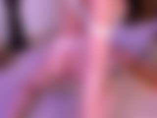 Live cam show with KendallRogers - Public Brown Hair on Dare Cams