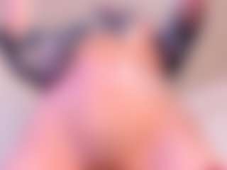 Live cam show with KendallRogers - Squirt on slutload