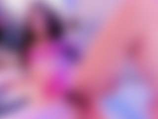 Live cam show with KendallRogers - Small Tits on TeamSkeetLive