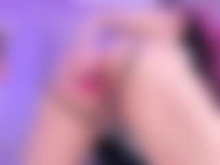 Live cam show with KendallRogers - Shaved Pussy Brown Hair on Hubzter Live