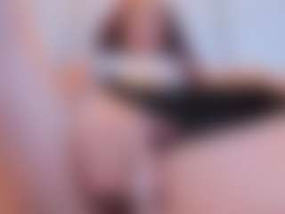 Live cam show with KendallRogers - Deepthroat on CamClone