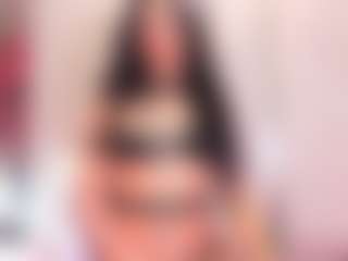 Live cam show with KendallRogers - Public Brown Hair on PervPlay.com