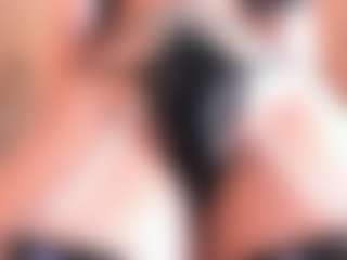 Live cam show with KendallRogers - Spank Brown Hair on instabang