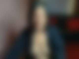 Live cam show with MoriahStorm - Middle Aged on Camsoda