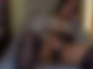 Live cam show with RachellPark - Granny on TeamSkeetLive