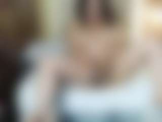 Live cam show with RachellPark - Striptease Granny on AdultVida.com